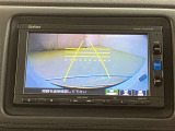 【バックカメラ】あると便利なバックカメラ装備!駐車時に後方がリアルタイム映像で確認できます。立体駐車場や夜間の車庫入れ時に大活躍!運転スキルに関わらず、今や必須となった装備ですね♪