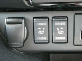 シートヒーターが付いています!車内が冷え切っている時でも、シートが温かくなり大変便利です。温かいシートは体の血行を促進する効果もあり、筋肉の緊張がほぐれ、疲れにくくなりますよ。