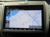 ナビゲーションを装備。多彩な機能で快適ドライブをアシスト。オーディオ機能も充実していますね。