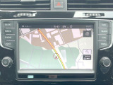 ●VW純正ナビ:一体感のあるナビは、高級感ある車内を演出してくれます。Bluetooth再生などオーディオ機能も充実しておりますので、運転もより楽しめます♪