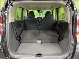 後席を格納すると、これだけの広さが!シーンに合わせたシートアレンジで、大きな荷物も積むことが出来ます♪