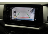【リヤビューカメラ】【障害物センサー】付き。車庫入れの駐車時に便利な機能です。