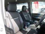 運転席は特等席、シートの状態も良好です!高さの調整も可能ですので、自分に合った目線の高さに合わせられますよ!!