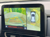 【パノラミックビューモニター】専用のカメラにより、上から見下ろしたような視点で360度クルマの周囲を確認することができます☆死角部分も確認しやすく、狭い場所での切り返しや駐車もスムーズに行えます。
