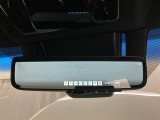 後方確認をミラーではなくカメラ映像で確認出来るデジタルインナーミラーを搭載!荷物があり、後方確認が出来ない時や雨天時などにとても便利☆
