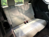 3列目シートはもちろん状態良好☆大人でもゆったりと座って頂けますので、大人数でのお出かけもラクラクです♪ご家族で、気の知れた仲間で、ドライブに行くのが楽しみですね♪