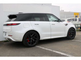 3世代目のRANGEROVER SPORTも伝統的なダックテールデザインです。