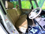運転席シート廻りは使用感も少なく、良好な状態となっています。丁寧に使われていたことがよくわかりますね。