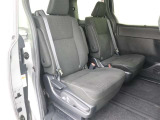 2列目シートです!7人乗り仕様で後席は非常に快適です!