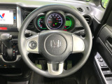 ステアリングも使用感が少なく、きれいな状態となっております♪