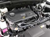 A25A-FXS型 2.5L 直4 DOHCエンジンと5NM型 交流同期電動機ハイブリッドシステム搭載、駆動形式はFFです。