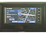 【純正ナビ】人気の純正ナビを装備しております。ナビの使いやすさはもちろん、オーディオ機能も充実!キャンプや旅行はもちろん、通勤や買い物など普段のドライブも楽しくなるはず
