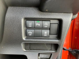 軽とは思えないほどの豊富な装備も魅力的!各機能の切り替えボタンは運転席から操作ラクラク。