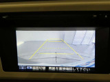 【バックモニター】・・・気になる後ろの見通しも、車庫入れに大活躍☆運転が困難な場所でも、しっかりサポート!心強い味方のモニターです♪