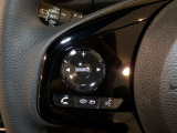 【ステアリングリモコン】ステアリングにオーディオ調節可能なスイッチが装備されていますので運転中でも視線をそらさずにオーディオの調節が可能です!