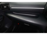 インパネテーブル装備!車内での小物などを一時的に置くとき利用できます。
