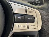 【HondaSENSING】クルーズコントロールの設定や車間距離設定、レーンキープなどステアリング部で操作が出来ます。