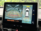 【パノラミックビューモニター】専用のカメラにより、上から見下ろしたような視点で360度クルマの周囲を確認することができます☆死角部分も確認しやすく、狭い場所での切り返しや駐車もスムーズに行えます。