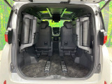 普段のお買い物や通勤、送迎等に十分な荷室スペースを確保しております。セカンドシートを倒すと、大きな荷物の積載も可能です♪