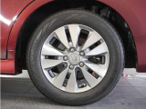 アルミホイール装着車です!これで足元まわりもおしゃれにきまります!