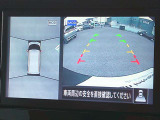 『上から丸見え』のアラウンドビューモニター搭載!車を上から見下ろした状態がナビ画面に映し出されるので、前後・左右の障害物を確認でき、安心・安全です♪一度使用すると、手放せなくなる装備です!