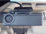 ◆【ドライブレコーダー】映像・音声などを記録する自動車用の装置です。もしもの事故の際の記録はもちろん、旅行の際の思い出としてドライブの映像を楽しむことができます。