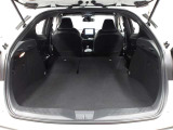 リヤシートを両方倒せば大きな荷物も車載可能です♪