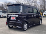 ●仕入れ段階で徹底したチェックを行い、厳しい審査にパスした車だけを展示・販売しています。弊社ではこれをプロチェックと呼び、数十の独自チェック項目に基づき、車の状態を調べ上げています。