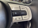 ハンドルにHondaセンシング系のクルーズコントロールやレーンキープアシストなどのスイッチが装備されています。ハンドルから手を離さず安全に操作できます。