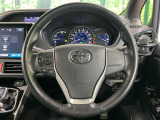 【純正革巻きステアリング】上質な革を使用することで、手にしっかり馴染みとても運転しやすいハンドルです♪