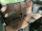 3列目シートはもちろん状態良好☆大人でもゆったりと座って頂けますので、大人数でのお出かけもラクラクです♪ご家族で、気の知れた仲間で、ドライブに行くのが楽しみですね♪