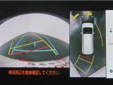 パノラミックビューモニター付きです。車両を上から見た様な映像を画面に表示。運転席からの目視だけでは見にくい、車両周辺の状況をリアルタイムでしっかり確認出来ます。