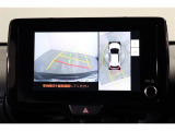 車両を上から見たような映像表示するパノラミックビューモニター付き!