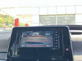 バックガイドモニターで、後方を確認しながら安心して駐車することができます。運転初心者も熟練者も必須の機能ですよ!
