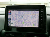 標準装備の地デジ対応ディスプレイオーディオ付きです。ナビゲーション機能を装備しています。
