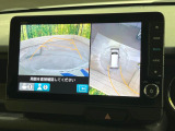 【マルチビューカメラシステム】専用のカメラにより、上から見下ろしたような視点で360度クルマの周囲を確認することができます☆死角部分も確認しやすく、狭い場所での切り返しや駐車もスムーズに行えます。
