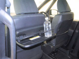 助手席側シートバックテーブル