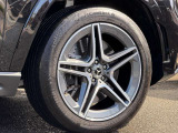 純正21インチアルミホイール・メルセデスロゴ入りブレーキ・キャリパー。