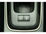 【シートヒーター】運転席、助手席ともにシートヒーター装備です。寒い朝、車内が暖まるのを待たずに快適に出発できます♪気持ちよく1日が始まります。
