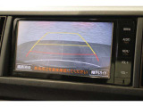 バックカメラが装備されており、後方の安全確認はもちろんのこと狭い場所での駐車や雨の日・夜間など視界の悪いコンディションでのストレスの軽減にもなります!