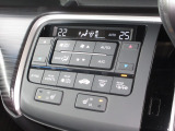 エアコンはオートエアコンでお好みの温度調整が出来、オールシーズン快適にドライブできます!さらに、運転席&助手席シートヒーターが付いてます。HIとLOの2段階に温度設定が可能です。