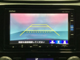 バックでの車庫入れも安心です! リアカメラが付いているバックモニター付のナビを装備しております。操作線もついており距離感も画面から確認できます。