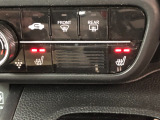 【シートヒーター】スイッチを押せば、座面と背もたれで体を温めてくれます♪