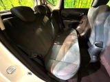 後部座席も気になるようなキズ・汚れやへたり等、大きなダメージはなく、良好な状態です。