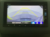 バックでの車庫入れも安心です! リアカメラが付いているバックモニター付のナビを装備しております。操作線もついており距離感も画面から確認できます。