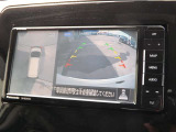 【アラウンドビューモニター】上から見下ろすような視点でスムース駐車をサポートしてくれるアラウンドビューモニター(^v^)