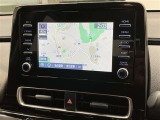 純正ナビを装備。タッチパネル式で使いやすく、お出かけもラクラクです。