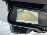 ルームミラーでバックカメラの映像が確認出来ます。