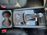 便利で欠かせないドリンクホルダーがセンターコンソールにも装備しています!