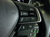 運転席は大きな座面と包み込むような背もたれが身体全体を支えます。上質なシートを採用し長時間の運転やコーナーの多い道も快適です。座ったときの頭上スペースも余裕たっぷりでロングドライブも楽チンです♪
